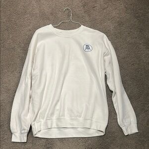 Gildan White Crewneck Sweater Classic Style